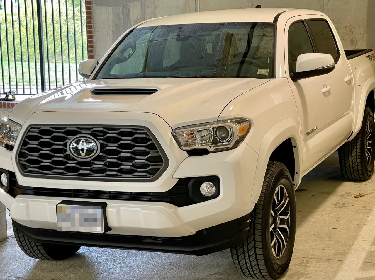 00 21 TRD Sport DCSB AT.jpg
