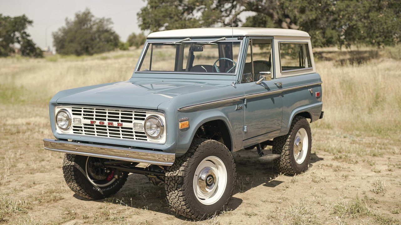 00-ford-bronco_100656892_h.jpg