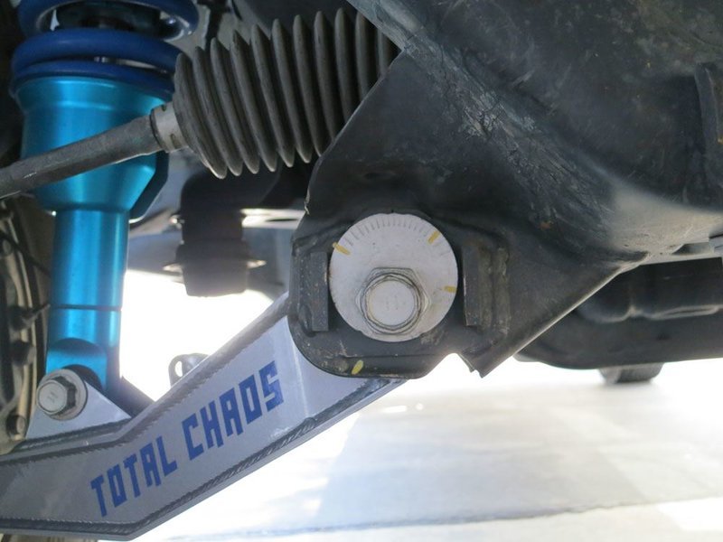 0004960_59860-total-chaos-lower-control-arm-cam-tab-gussets[1].jpg