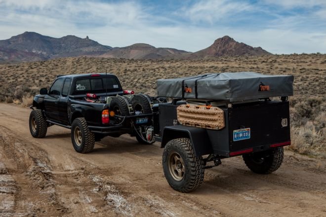001-toyota-tacoma-trailer-lead-photo.jpg