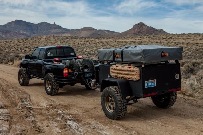 001-toyota-tacoma-trailer-lead-photo.jpg