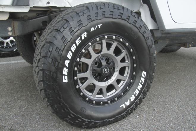 002-general-grabber-atx-all-terrain-side-view.jpg