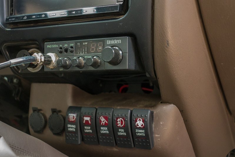 004-toyota-tacoma-interior-switches.jpg