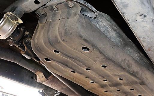009-toyota-tacoma-skid-plate-gas-tank-skidplate-lpr.jpg