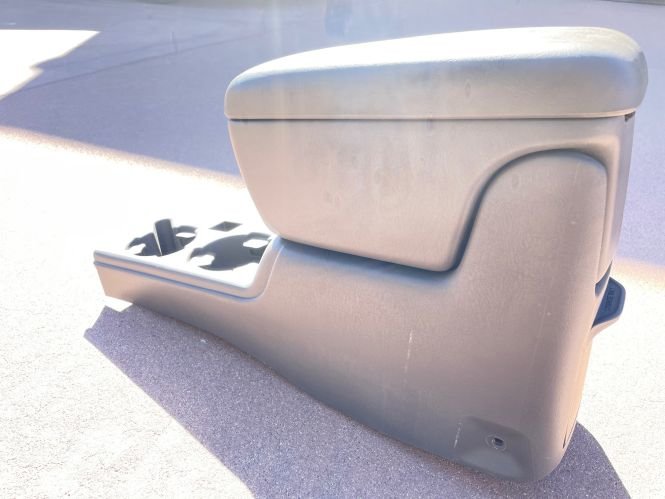 01-04_Console02.jpg