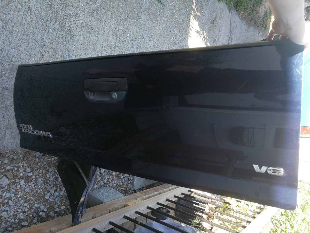 01-2nd hand new tailgate.jpg