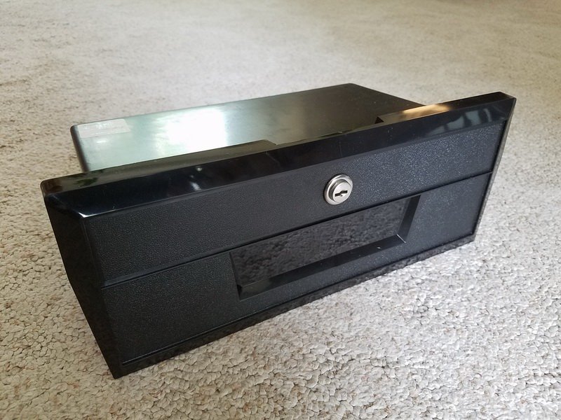 01-Box-r.jpg