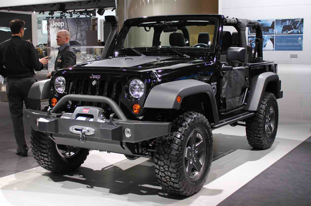 01-jeep-wrangler-black-ops-1294847687.jpg