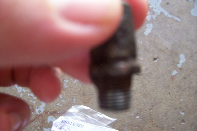 01 Tacoma rear diff breather 001.jpg