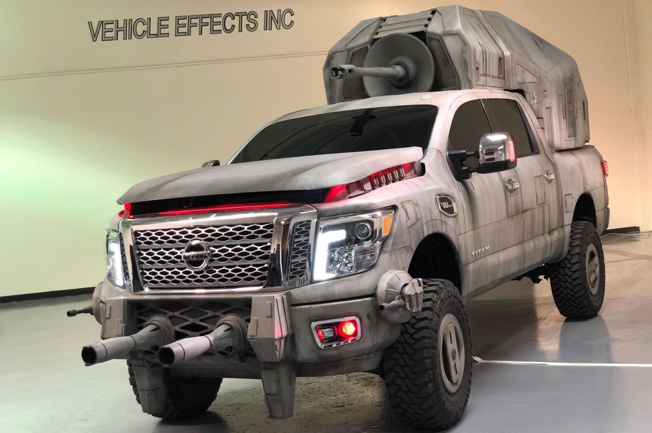 016-nissan-titan-star-wars-atm6-walker.jpg