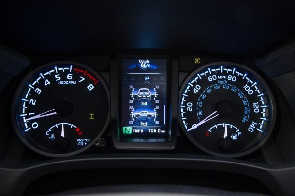 018-2016-toyota-tacoma-trd-gauge-cluster.jpg