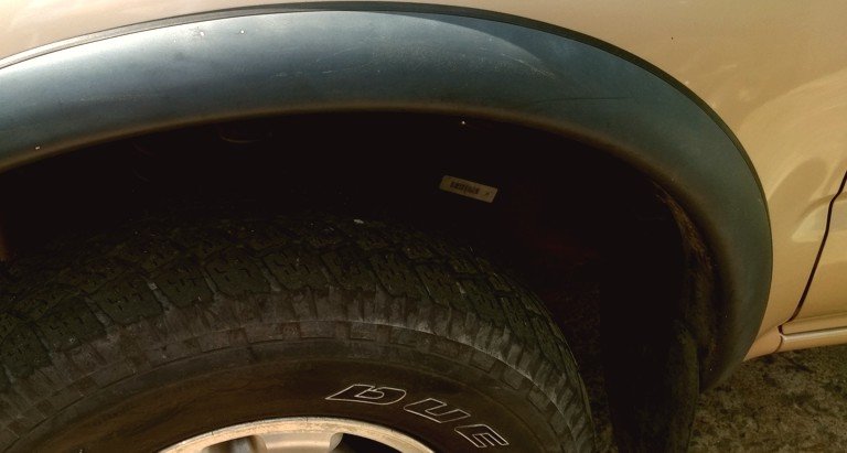 01_Wheel_Trim_Before1_f0a1a328e11677834052db3f30a095618f32155f.jpg