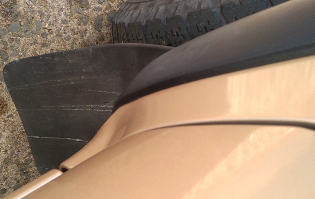 02_Wheel_Trim_Before2_e41a37061a2408257ab6db832e841d24f85e8fa2.jpg