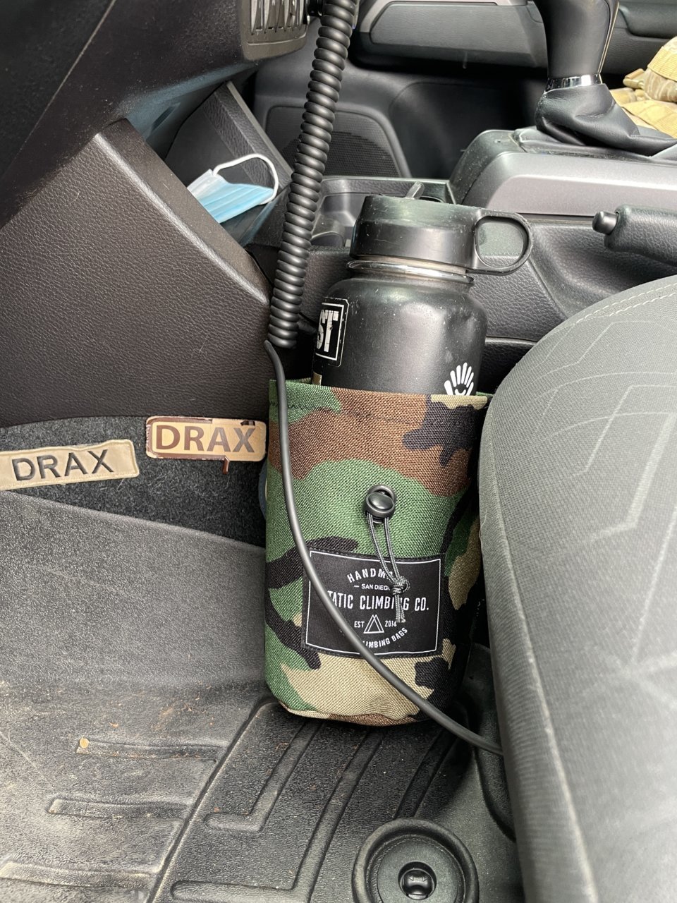 Bottle Pro - Adjustable Car Cup Holder Adapter for Hydro Flasks (32oz and  40oz), Nalgenes (32oz), Klean Kanteens (32oz and 40oz), Yeti Ramblers  (36oz), and Other Large Bottles