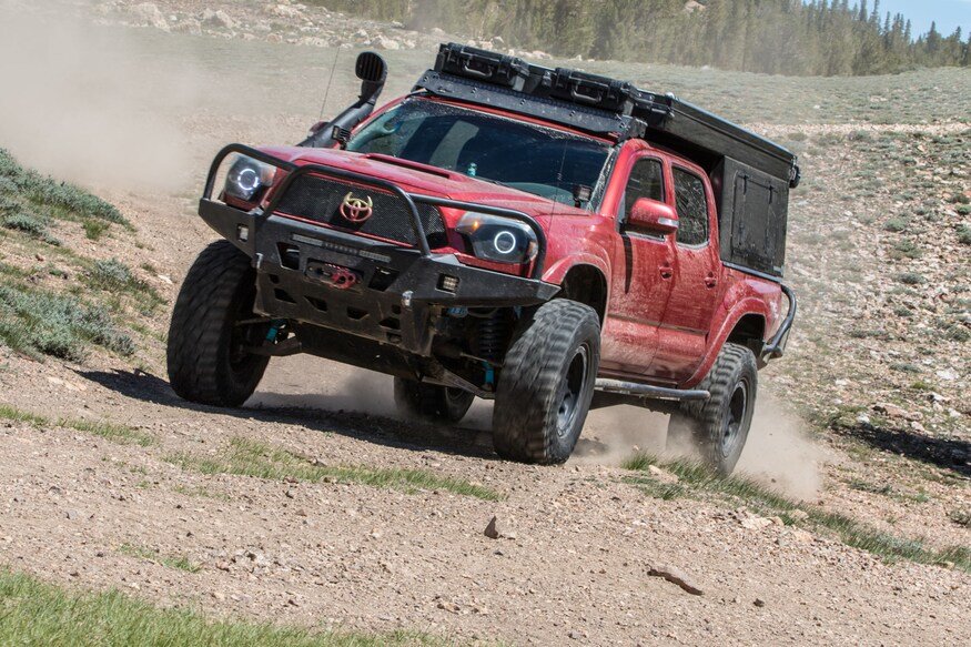 03-jason-berry-tacoma-total-chaos-suspension.jpg