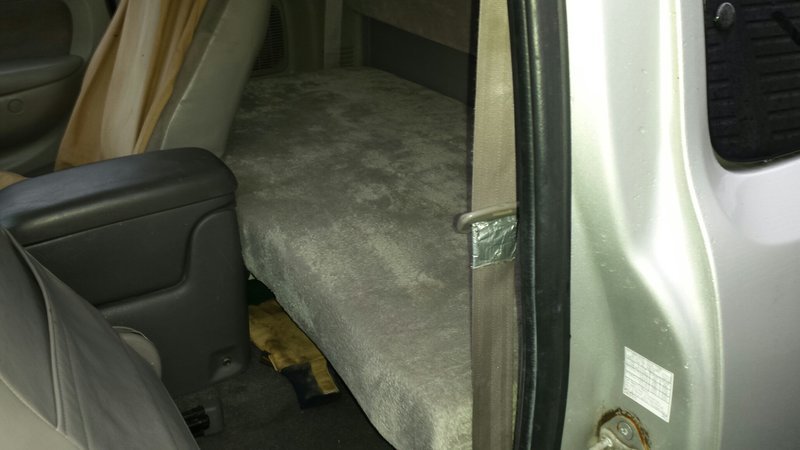 03 yota dog bed 1.jpg