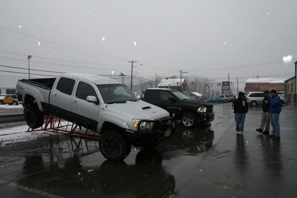 04-02-2011BigFootatCarmansTire008_f9b96a102dd545d392f7f89ee6679f930d5b9203.jpg