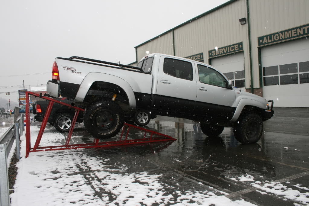04-02-2011BigFootatCarmansTire009_5cfbd07b73a1152739b3eeb5e3ae01f4e3a77d81.jpg