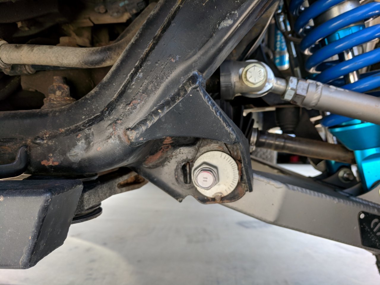 05 tacoma - lca gusset frnt weld2 install.jpg