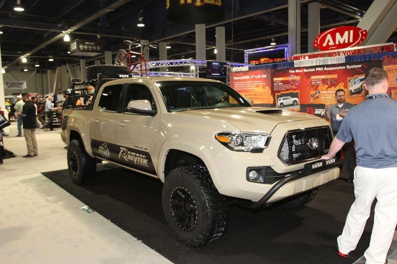 056-2015-sema-show-trucks-revtek-2016-toyota-tacoma.jpg