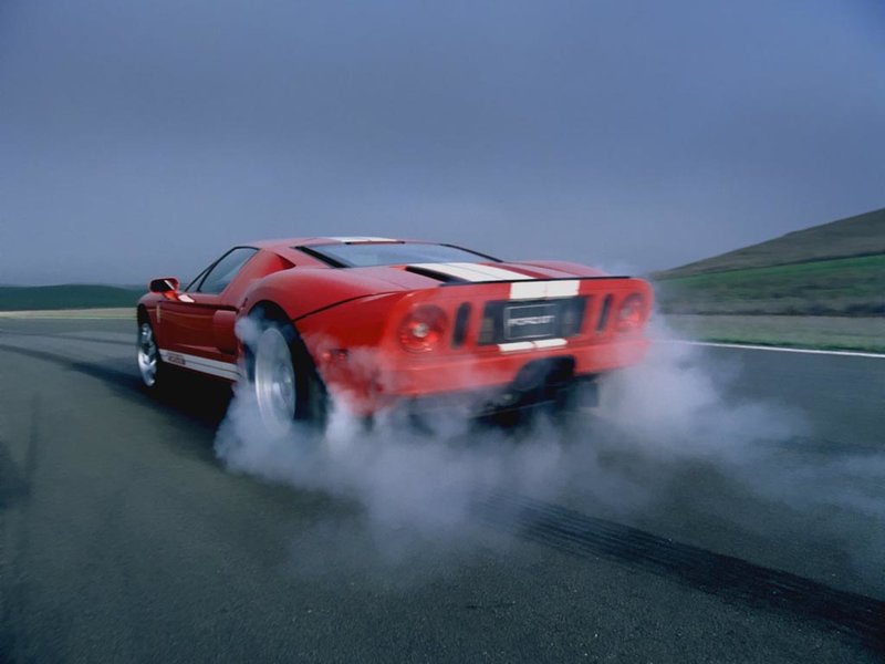 05_FordGT_Wallpaper.jpg