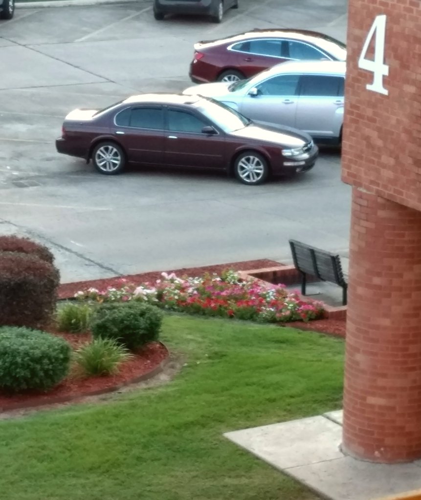 05_Parking_Lot_98_Picture_4b96604115679641139561d4b3361274ac518b9a.jpg