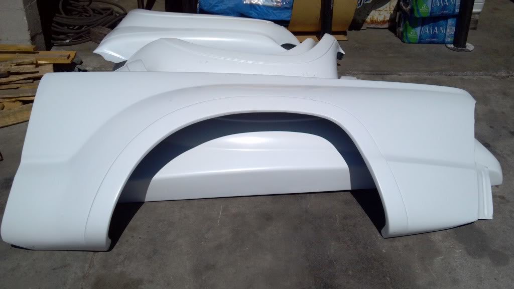 05TacomaStandardBedHannemanFiberglassBed_bb8a37707f1283bc2f59f13848db6beeeb83e691.jpg
