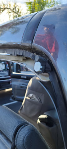 06.03.21 Broken Rear Window 2011 Toyota Tacoma - 005.jpg