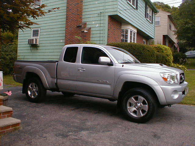 08 Tacoma right side 2.jpg