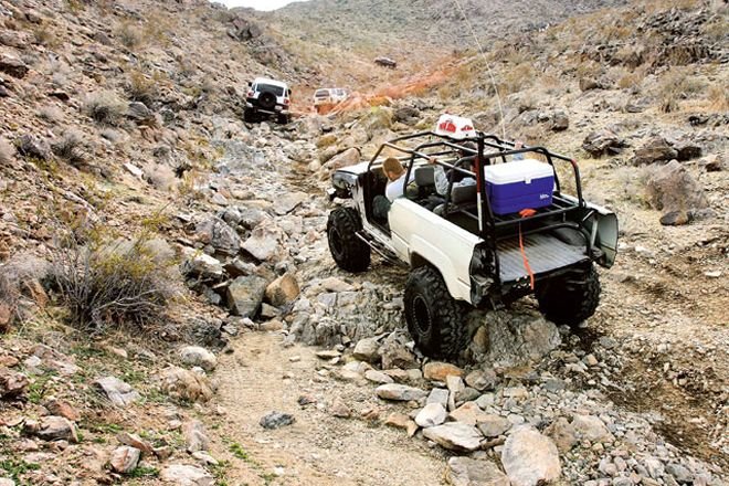 0806_4wd_12_z+allpro_off_road_jamboree+4runner_pizza_truck.jpg