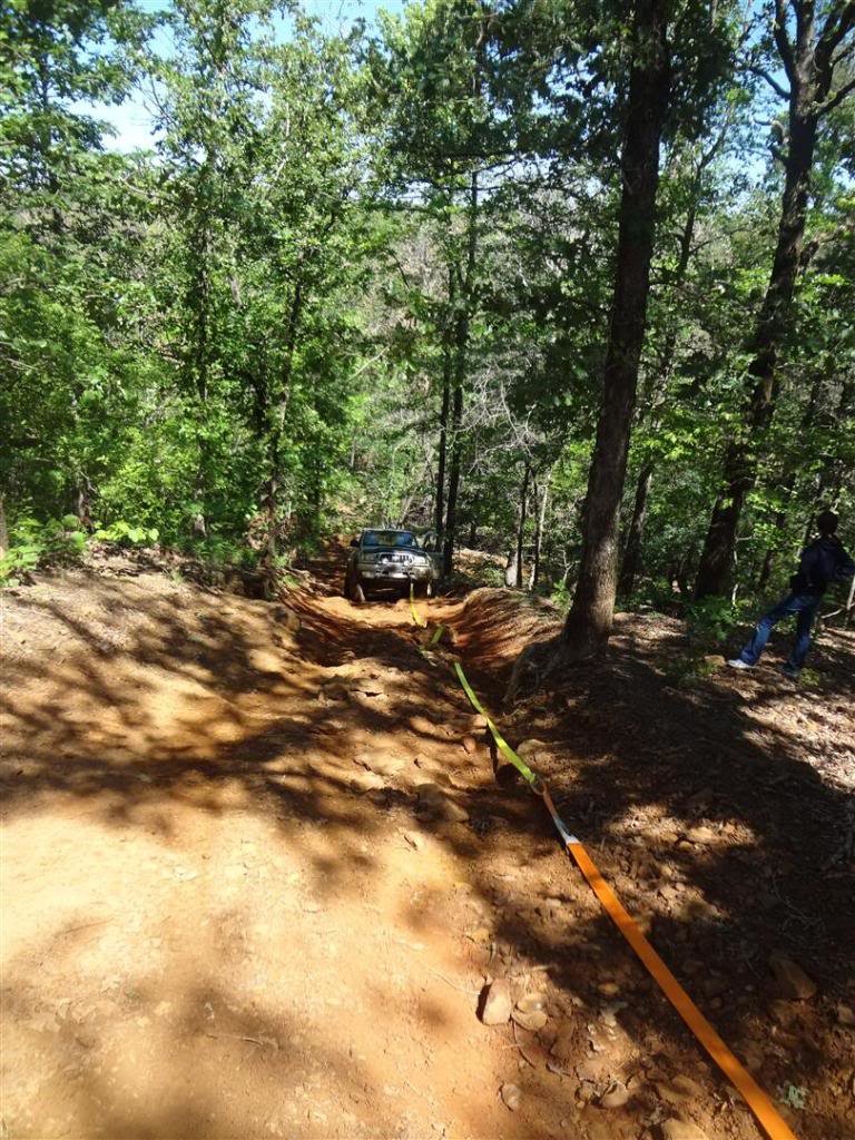 085_e858a495f2fdba68b02e3d55544689b35183035a.jpg