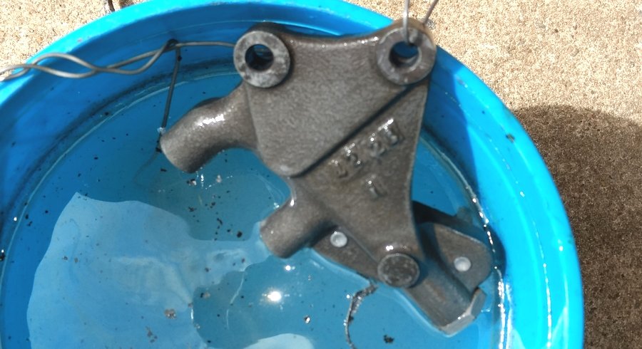 1 Gal. Metal Rescue Rust Remover Bath