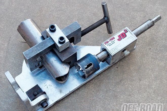 0901or_03_z+metal_building_tricks+portable_notching_jig.jpg