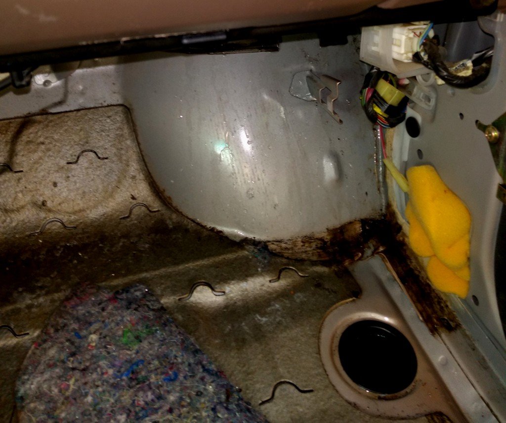 09_Cowl_Leak_eefb821ba6d0958e1864eb204656c7369e368c1e.jpg