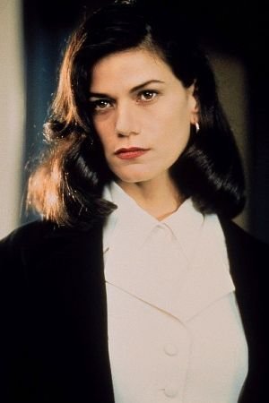09e0707a5a28e336dd460339a52f309a--linda-fiorentino-aussi.jpg