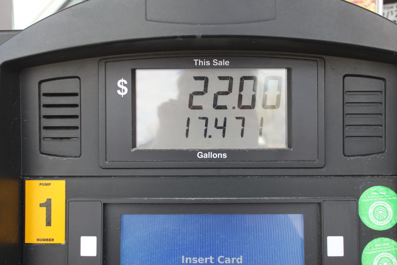 1,25  Sioux City IA  CaseyGS gas ~ 1.jpg