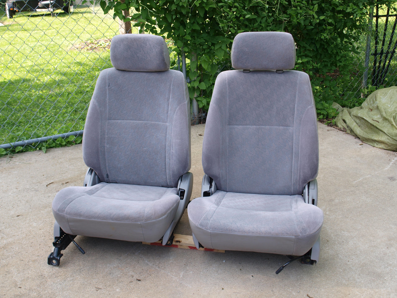 Gray Bucket Seats [SOLD] | Tacoma World