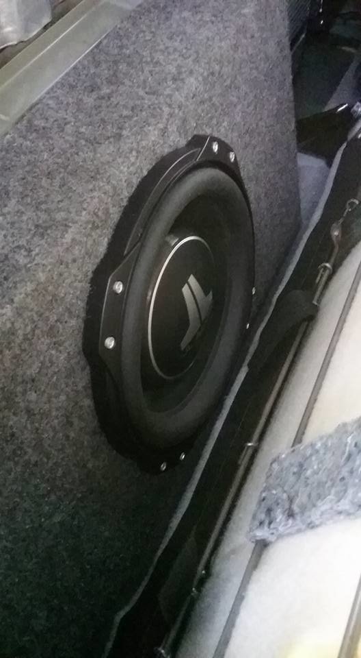 10 inch jl audio shallow jub.jpg
