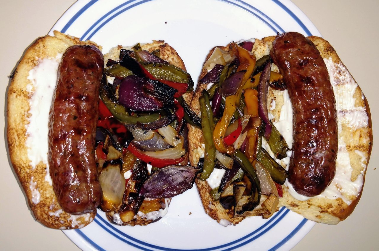 10 italian sausage plate3d.jpg