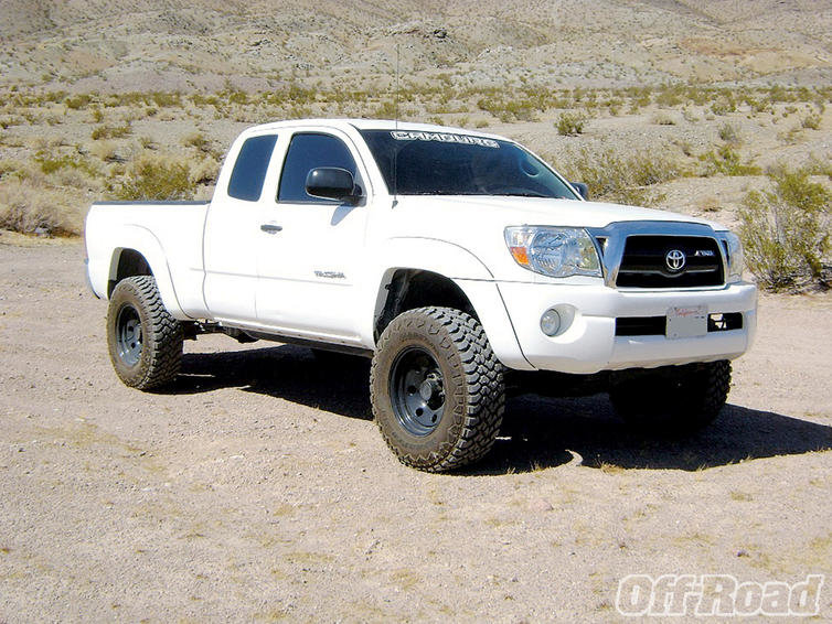 1103or_05_+2005_toyota_tacoma_prerunner+front_right_view.jpg