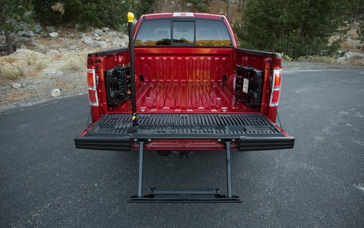 112_0902_18z-2009_ford_f-150-rear_view_e36534a5e056e17424e63c5aad53c2a2b44a01db.jpg