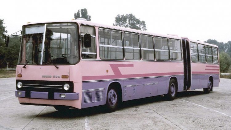 11_m_ikarus_330.jpg