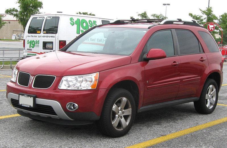 1200px-Pontiac_Torrent_--_08-28-2009.jpg