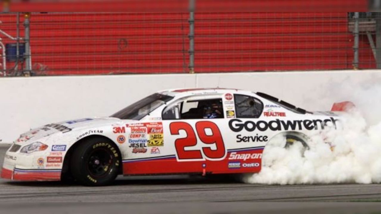 122315-NASCAR-Happy-Past-MM-PI.vres-5372382f921d1510VgnVCM100000d7c1a8c0____.jpg