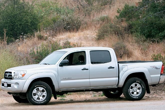 129-0701-01-z+2005-toyota-tacoma-trd+drivers-side-view.jpg