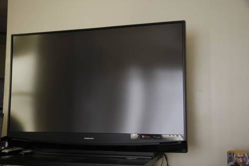 1291294334_143359688_1-Pictures-of--60-inch-Mitsubishi-1080p-Full-3D-HDTV-with-2-3D-glasses-1291.jpg