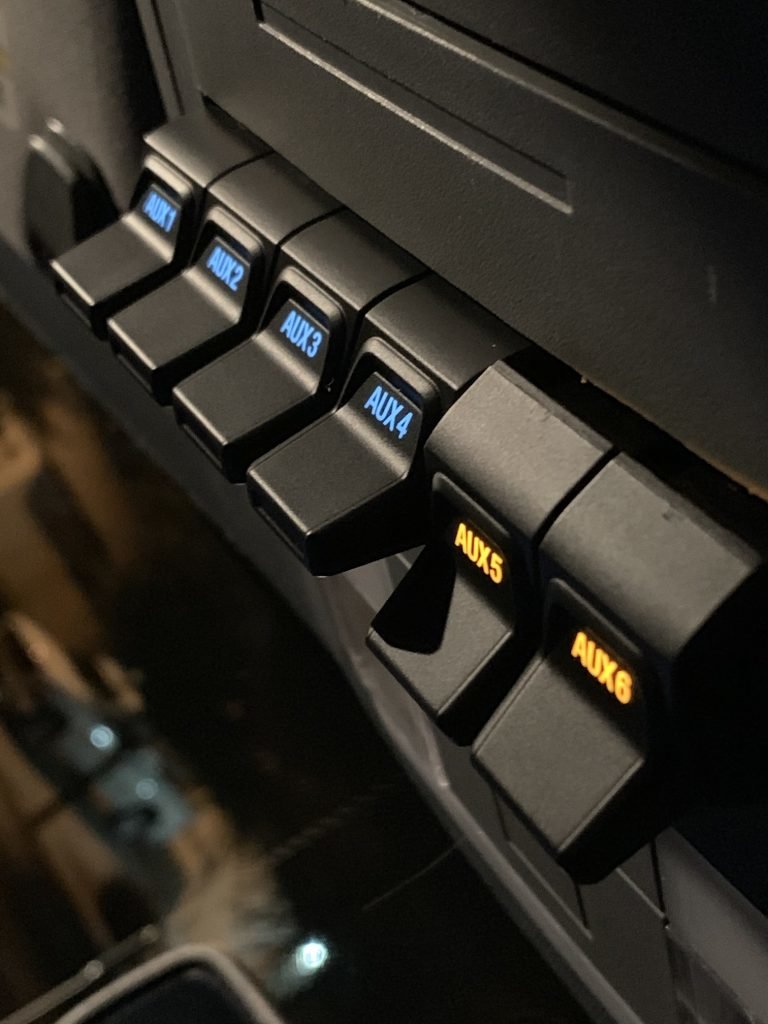 12_2014_f150_aux_upfitter_switches_oem_f250-768x1024.jpg