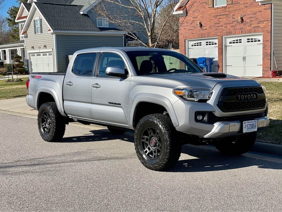 2016 Silver Sky Metallic Toyota Tacoma Double Cab TRD Sport 4x4 ...