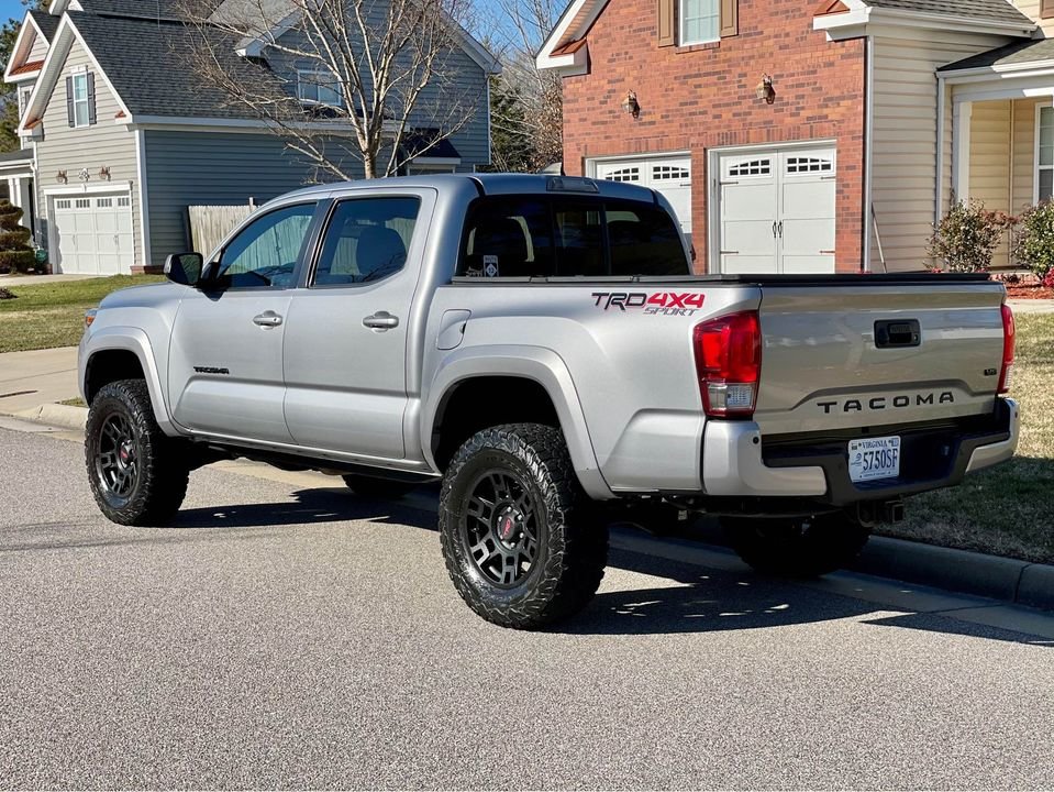 2016 Silver Sky Metallic Toyota Tacoma Double Cab TRD Sport 4x4 ...