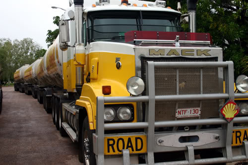 13_Mataranka_Road_Train_7563ae77f978c9cbc35b7d2cb0120979795dee6b.jpg